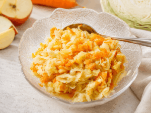 Karotten-Apfel-Sauerkraut-Rohkost – grüner Tag Stabilisierungsphase